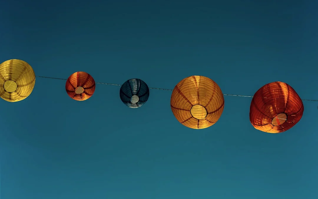 Interacciones de los Elementos en un Gráfico de Bazi Interacciones entre los Elementos de un Gráfico de Bazi: Descubre tu Destino chinese metaphysics illustration abstract energy