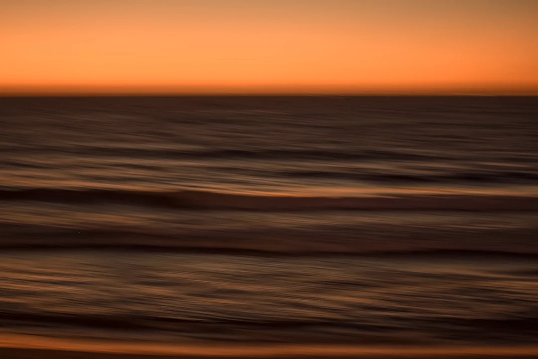 Bazi Desbloquee sus talentos ocultos laborales con Bazi: Una guía metafísica chinese metaphysics illustration abstract energy